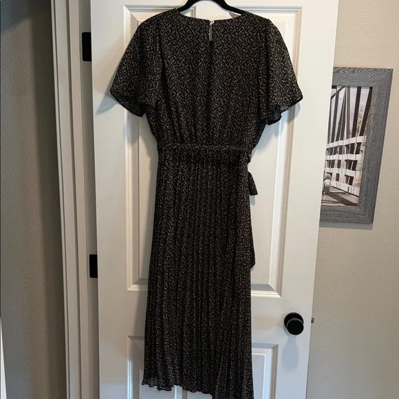 Baltic Born Black Floral Midi Dress with Belt - Picture 2 of 3